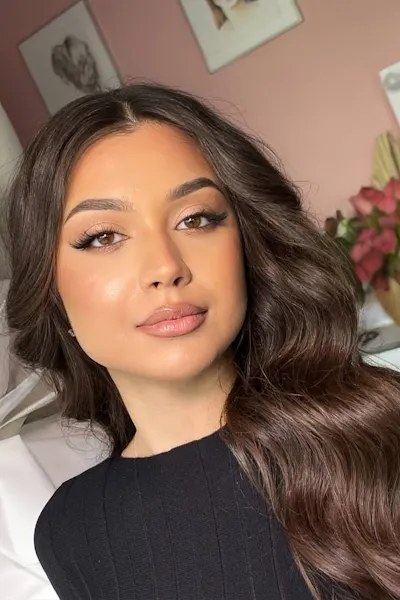 Makijaż i stylizacja brwi wykonane w salonie OU Beauty we Wrocławiu
